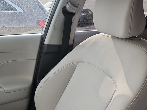 Used 2025 Hyundai Kona SEL image 21