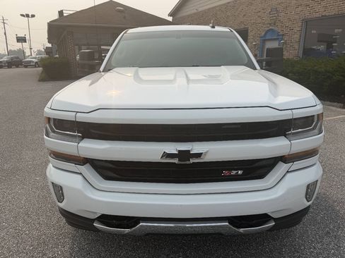 Used 2018 Chevrolet Silverado 1500 LT w/ LPO, Essentials Package AWD/4WD image 3