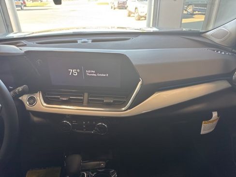 New 2026 Chevrolet Trax LT w/ Driver Confidence Package image 28