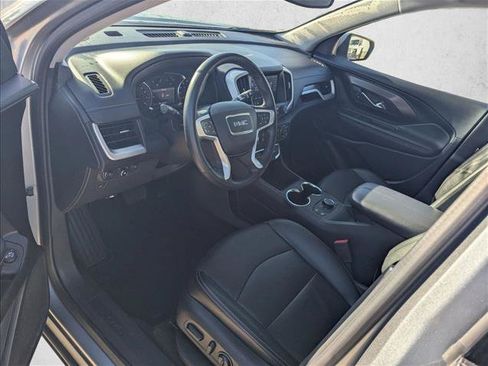 Used 2024 GMC Terrain SLT AWD/4WD image 10