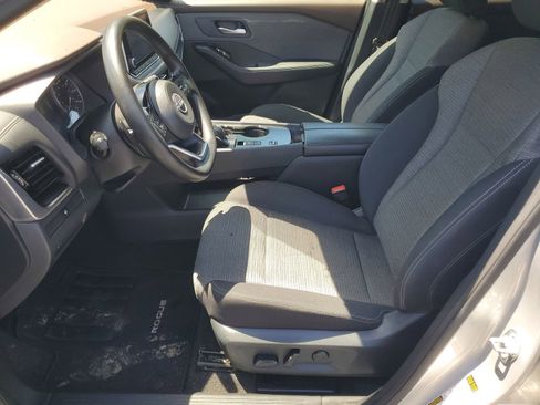 Used 2022 Nissan Rogue SV image 5