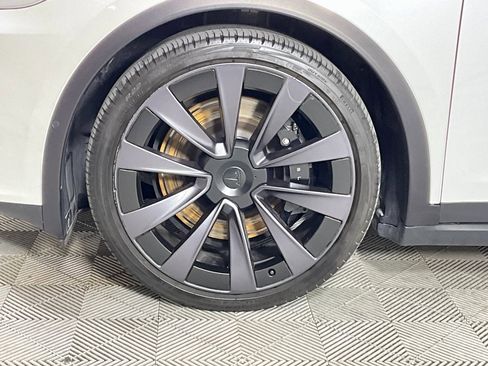 Used 2022 Tesla Model X image 29