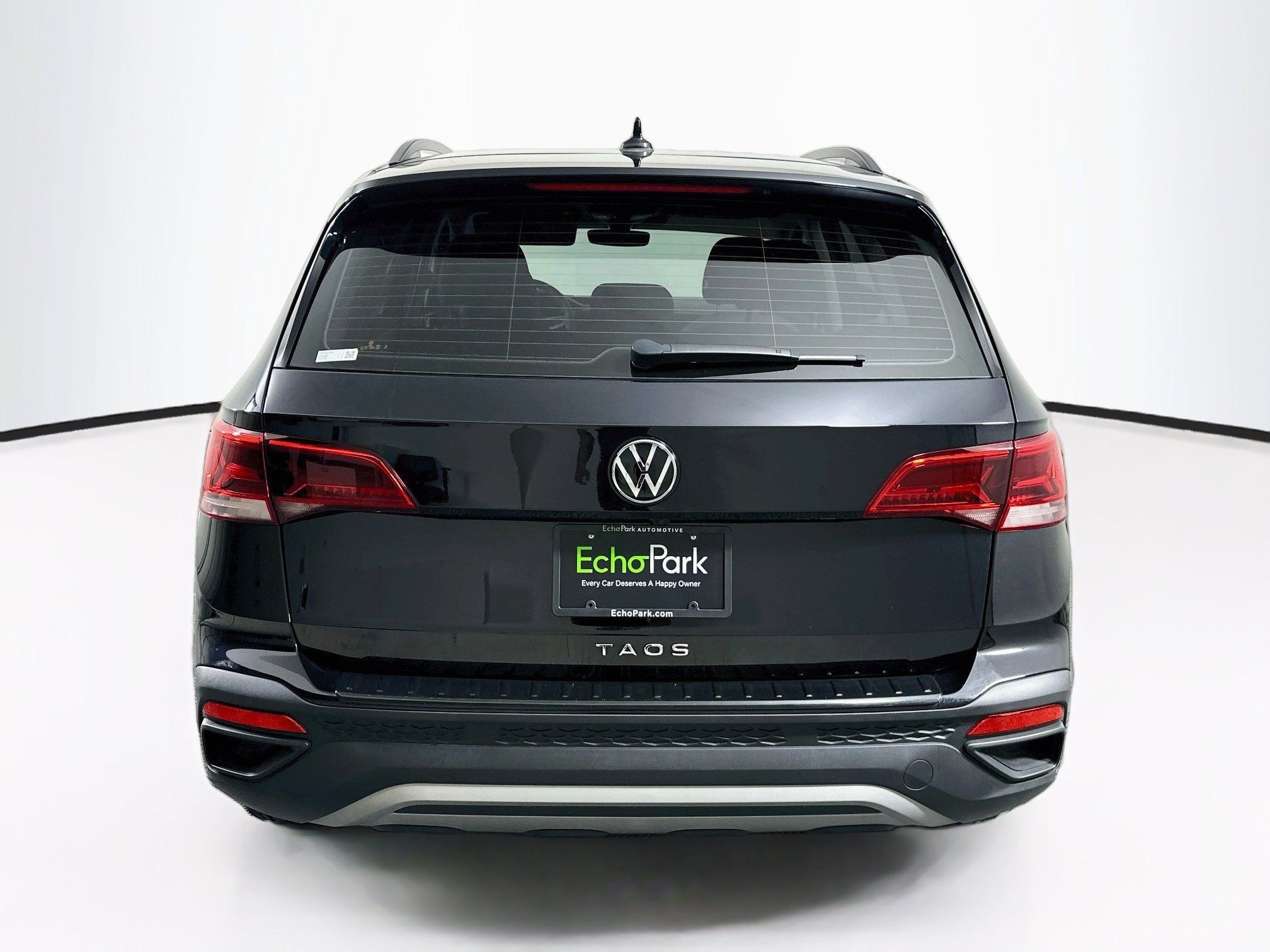 Used 2024 Volkswagen Taos S FWD image 7