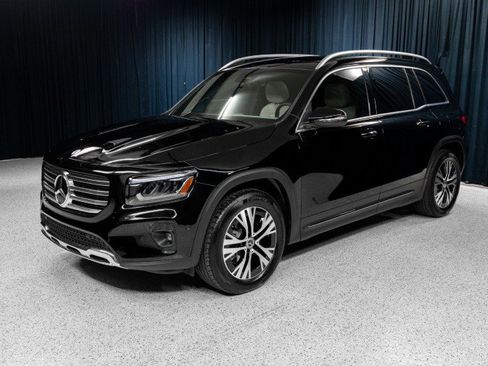 Certified 2026 Mercedes-Benz GLB 250 image 1