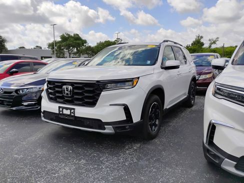 Used 2025 Honda Pilot EX-L image 7