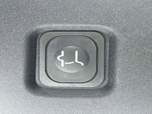 New 2026 Ford Expedition Max Platinum image 16