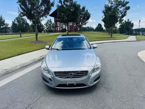 Used 2013 Volvo S60 T5 FWD image 3