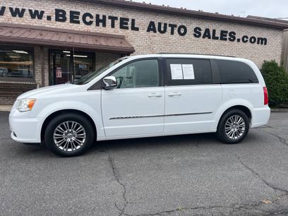 Used 2014 Chrysler Town & Country Touring-L