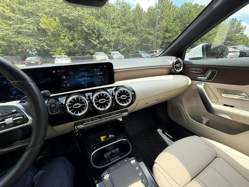 Used 2021 Mercedes-Benz A 220 A 220 image 29