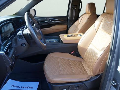 Used 2021 Cadillac Escalade Sport w/ Driver Assist Tech Package image 21