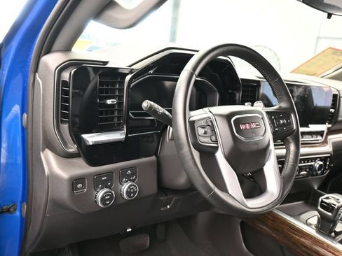 Used 2023 GMC Sierra 1500 Elevation w/ LPO, Elevation Black Package AWD/4WD image 13