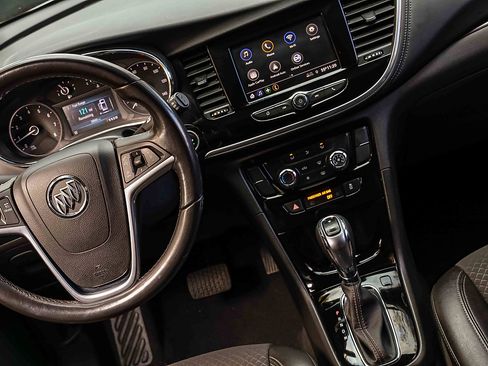 Used 2022 Buick Encore Preferred image 19