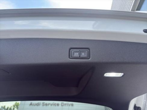 Certified 2025 Audi Q5 Prestige AWD/4WD image 10