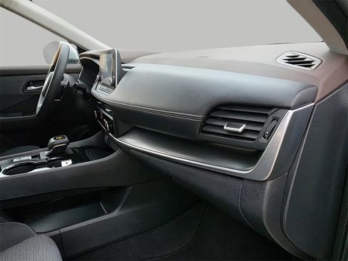 Used 2023 Nissan Rogue SV image 13