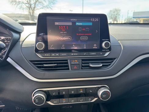 Used 2022 Nissan Altima 2.5 SV w/ SV Premium Package image 26