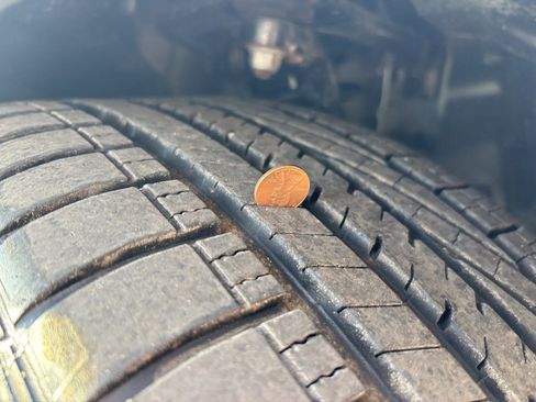 Used 2023 Dodge Challenger R/T w/ Blacktop Package image 15