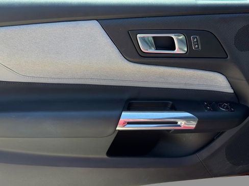 Used 2025 Ford Mustang Coupe RWD image 17