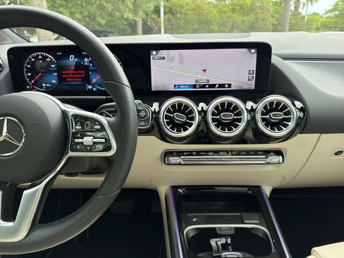 Used 2023 Mercedes-Benz GLA 250 image 30