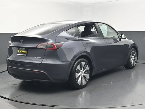 Used 2022 Tesla Model Y Long Range AWD/4WD image 4