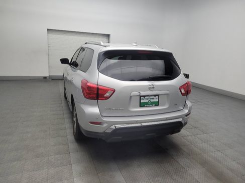 Used 2019 Nissan Pathfinder SL FWD image 6