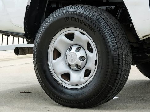 Used 2020 Toyota Tacoma SR w/ SR Convenience Package RWD image 55