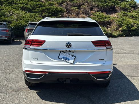 Used 2022 Volkswagen Atlas Cross Sport SE w/ Panoramic Sunroof Package image 11