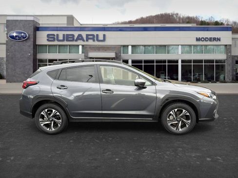 Used 2024 Subaru Crosstrek 2.0i Premium w/ Crosstrek Mirror Package AWD/4WD image 4