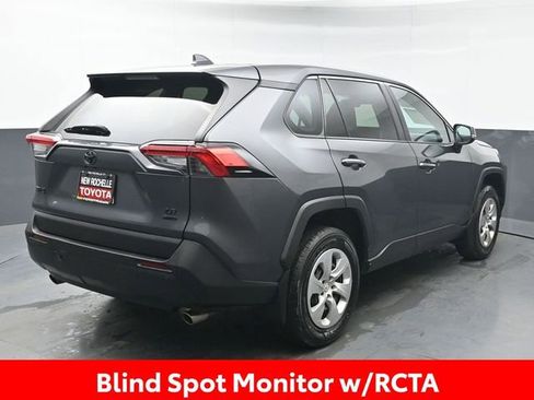Used 2023 Toyota RAV4 LE image 7
