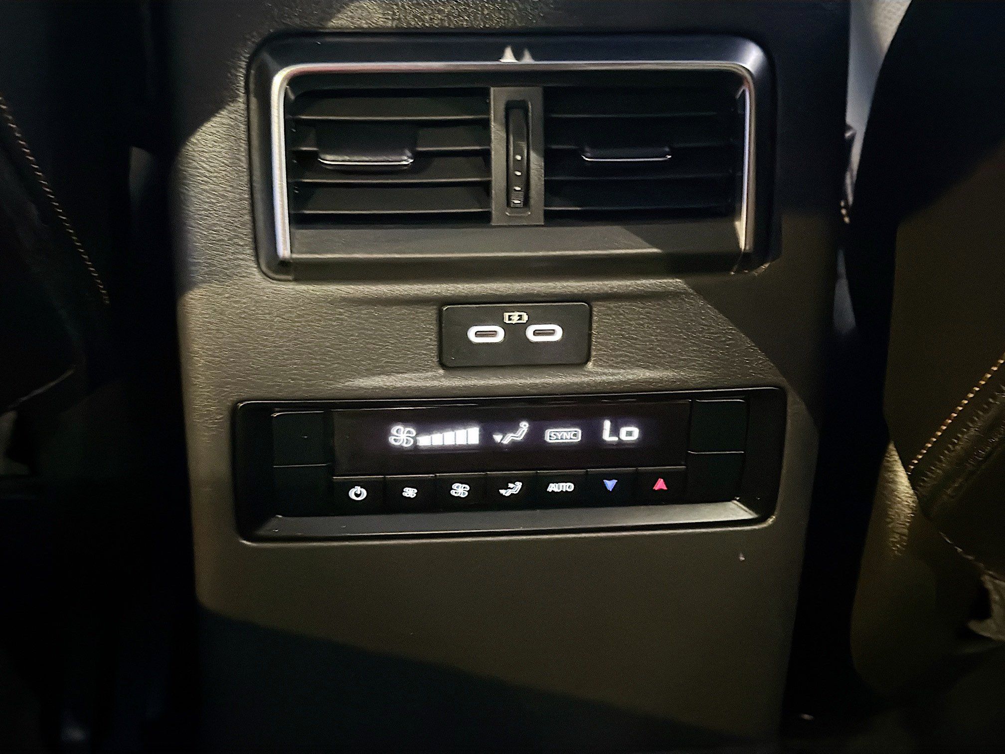 Used 2024 MAZDA CX-90 Plug-In Hybrid w/ Premium Pkg AWD/4WD image 29