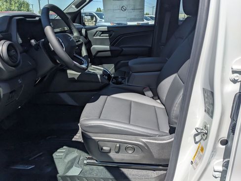 New 2026 Chevrolet Colorado Trail Boss AWD/4WD image 15