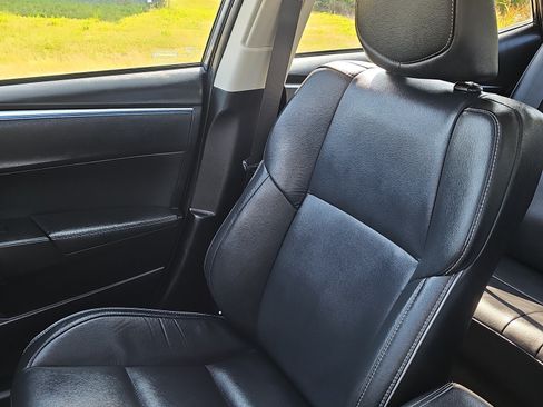 Used 2015 Toyota Corolla S Premium FWD image 28