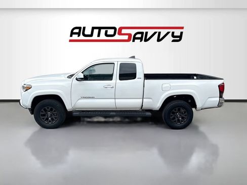 Used 2021 Toyota Tacoma SR5 RWD image 4