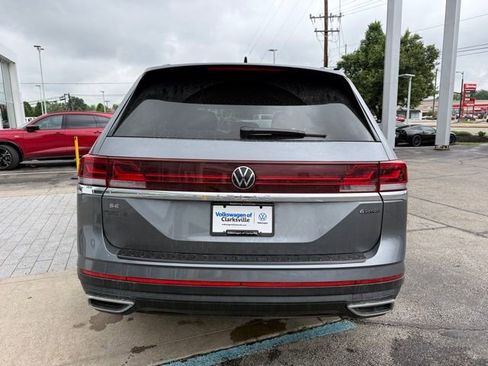 Certified 2025 Volkswagen Atlas SE AWD/4WD image 5