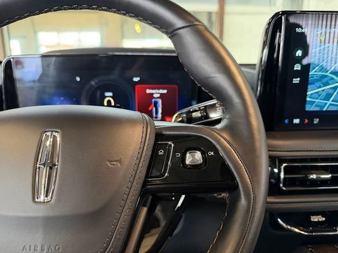 Used 2025 Lincoln Aviator Reserve w/ Equipment Group 201A image 23