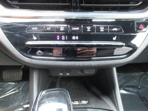 Certified 2024 Buick Envista Avenir FWD image 29