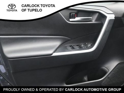 Used 2021 Toyota RAV4 XLE Premium image 21