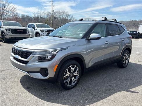 Used 2022 Kia Seltos EX image 4