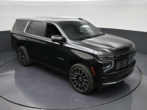 Used 2025 Chevrolet Tahoe High Country image 19