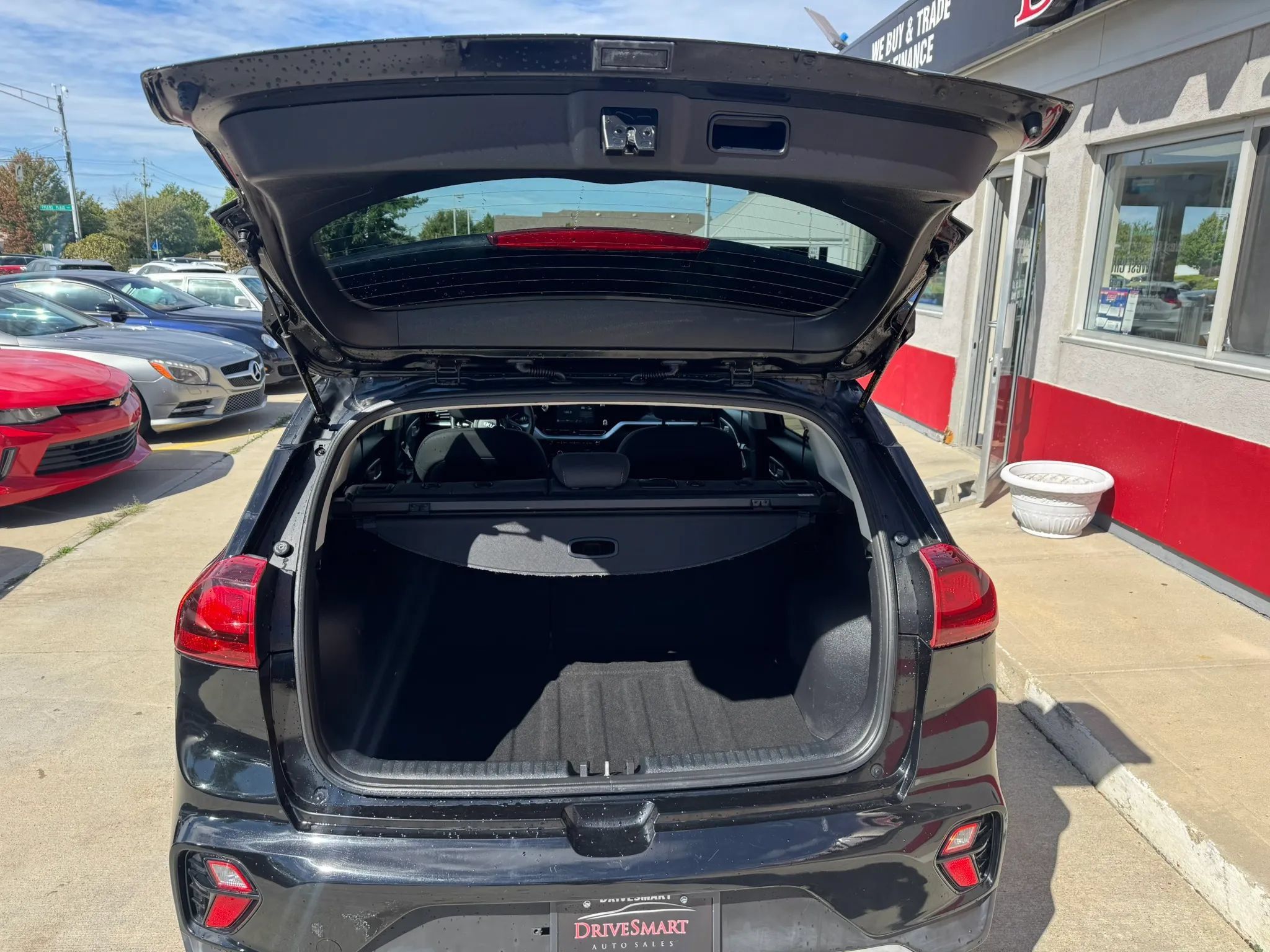 Used 2020 Kia Niro LX FWD image 13