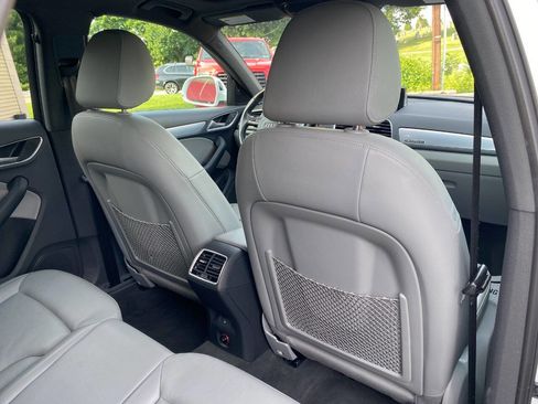 Used 2018 Audi Q3 2.0T Premium Plus w/ Premium Plus Package AWD/4WD image 29