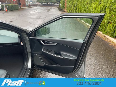 Used 2022 Kia EV6 Wind image 46