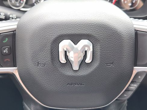 Used 2022 RAM 1500 Laramie AWD/4WD image 40