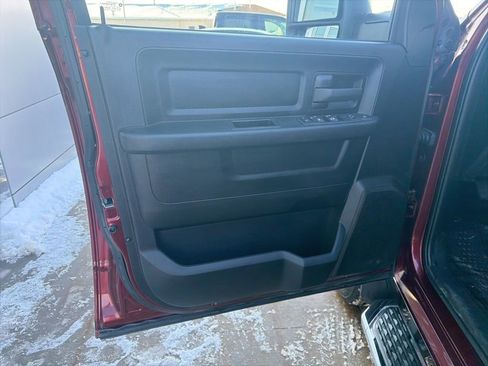 Used 2024 RAM 2500 Tradesman w/ Chrome Appearance Group image 16