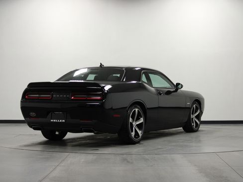 Used 2016 Dodge Challenger R/T image 4