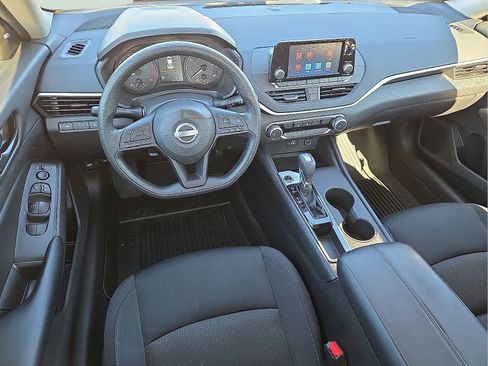 Used 2024 Nissan Altima 2.5 S image 10