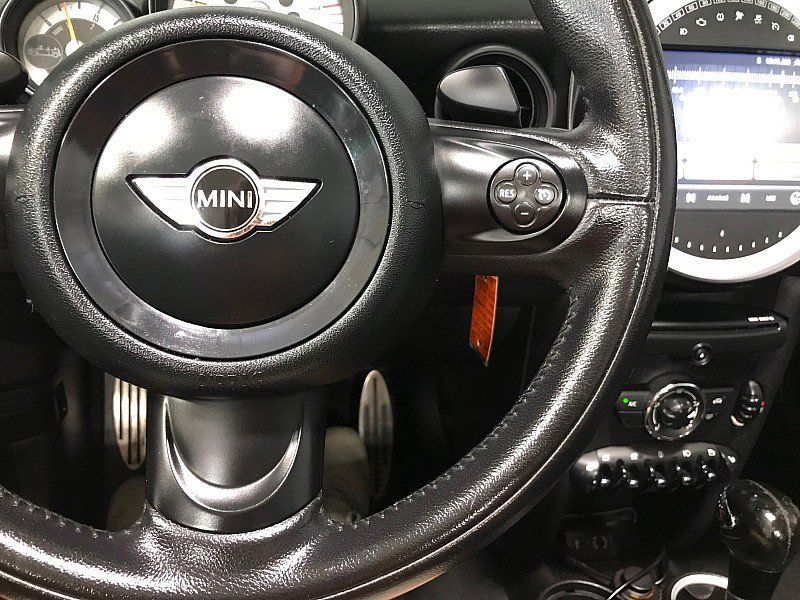 Used 2013 MINI Cooper S w/ Technology Pkg 2 FWD image 28