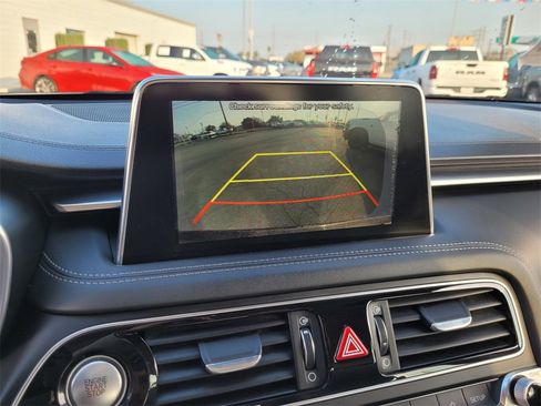 Used 2019 Genesis G70 3.3T Advanced image 17