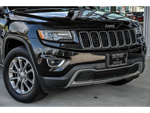 Used 2015 Jeep Grand Cherokee Limited w/ Luxury Group II AWD/4WD image 2