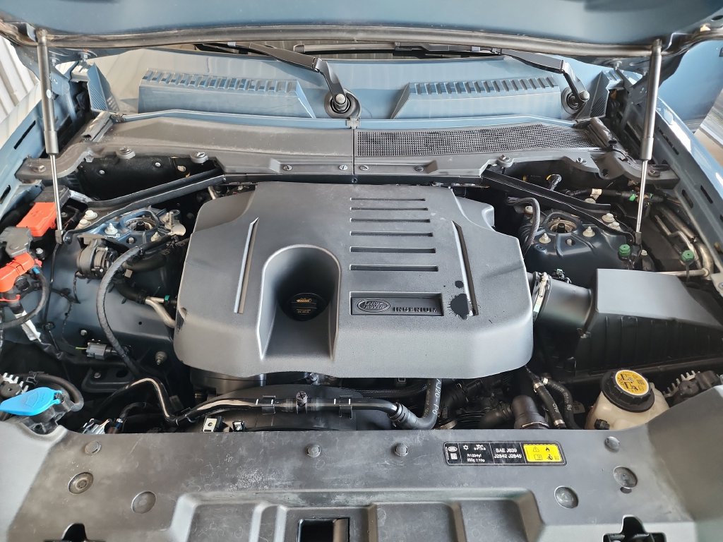 Used 2024 Land Rover Defender 110 S AWD/4WD image 42