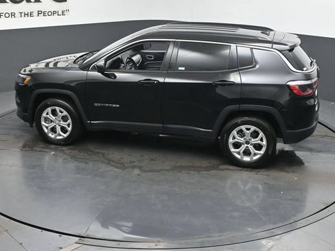 Used 2024 Jeep Compass Latitude AWD/4WD image 47